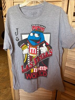 M&M'S Gray Tee with Blue M&M King Graphic Large